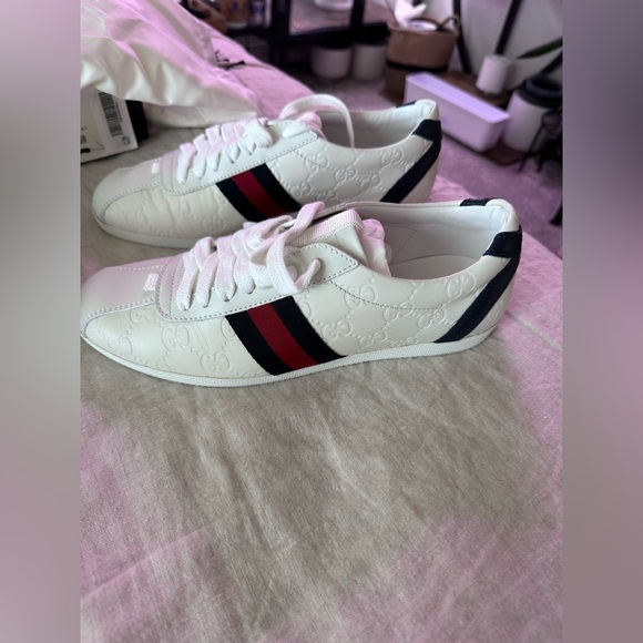 Like new, Gucci sneakers! Worn once and stored in box, in dust covers - Picture 6 of 7